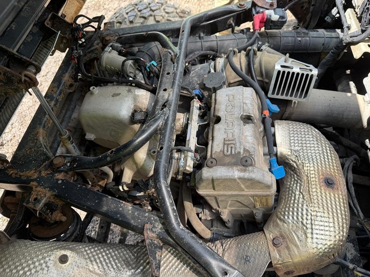 2022-bobcat-uv34-image-12