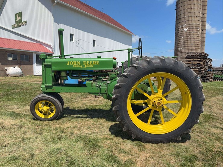 john-deere-b-image-2