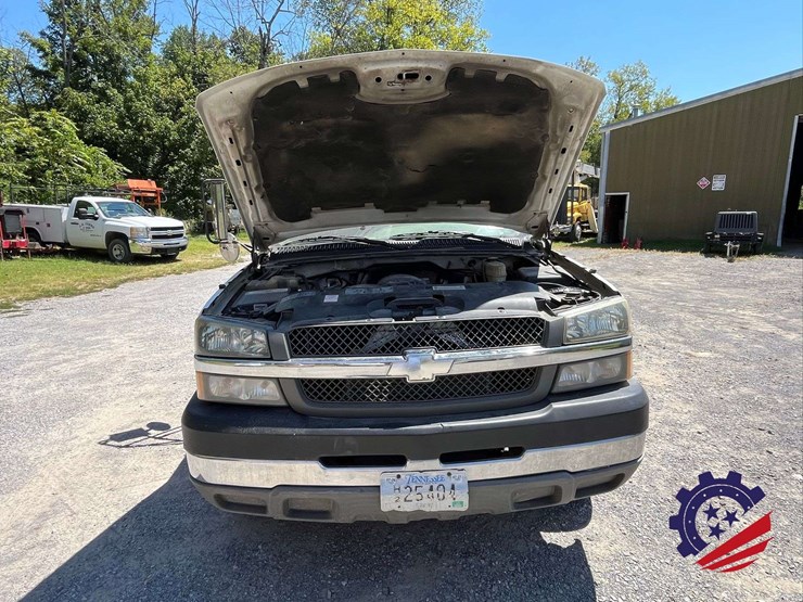 2003-chevrolet-silverado-3500-image-46