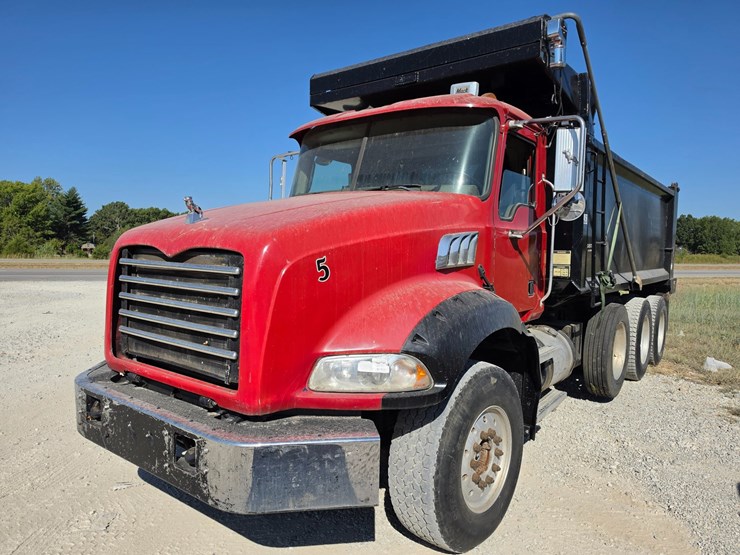 #26510-•-2006-mack-ct713-triaxle-dump-truck-image-1