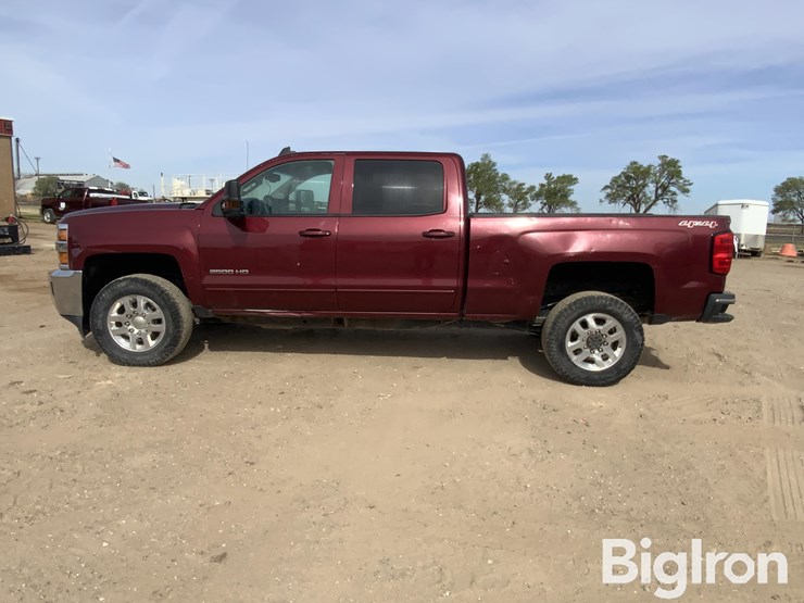 2015-chevrolet-silverado-2500-image-8