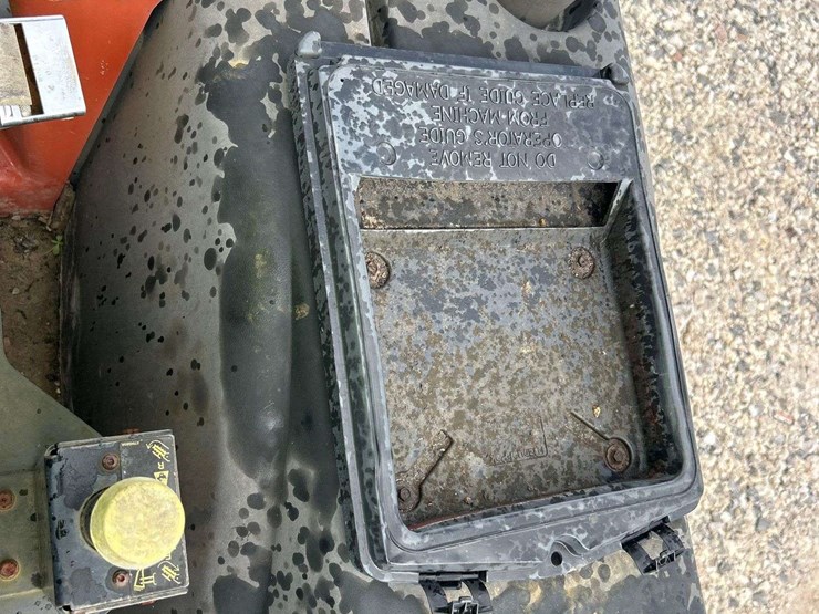2012-ditch-witch-rt80-image-36