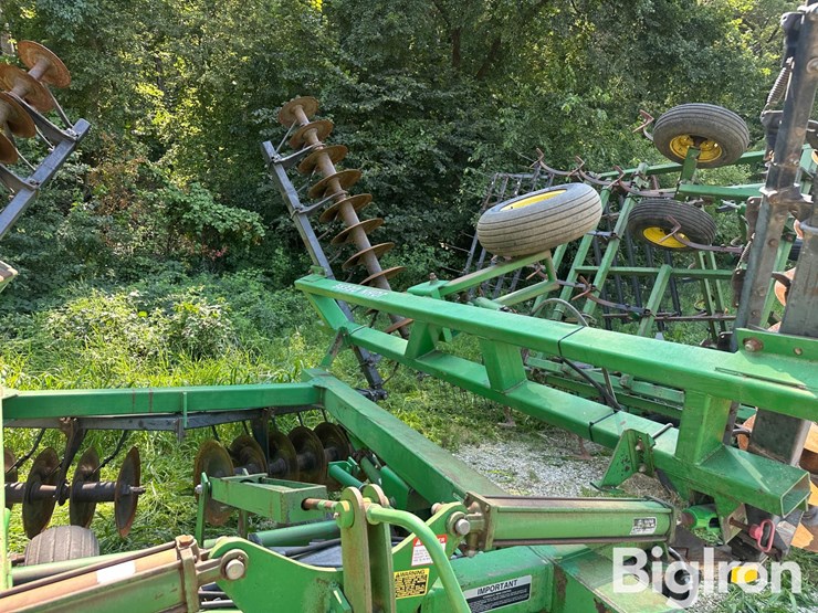 john-deere-630-image-19