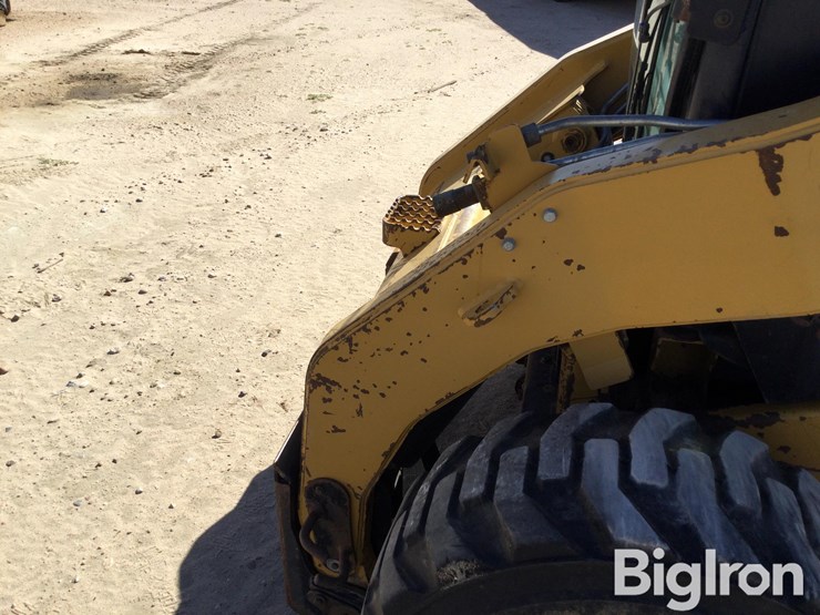2009-caterpillar-262c-image-11
