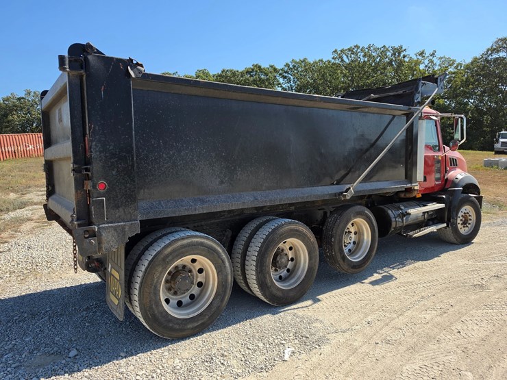 #26510-•-2006-mack-ct713-triaxle-dump-truck-image-10