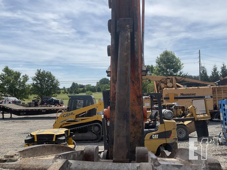 2018-hitachi-zx210-lc-6n-image-12
