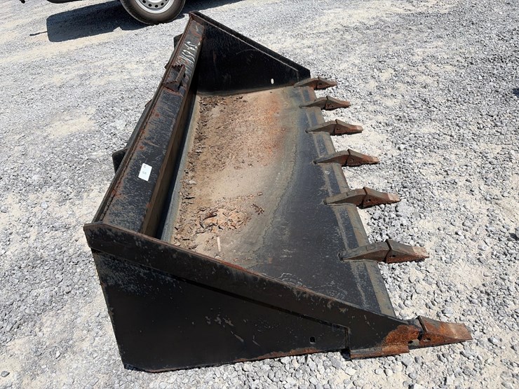 #58-•-tooth-bucket-image-4