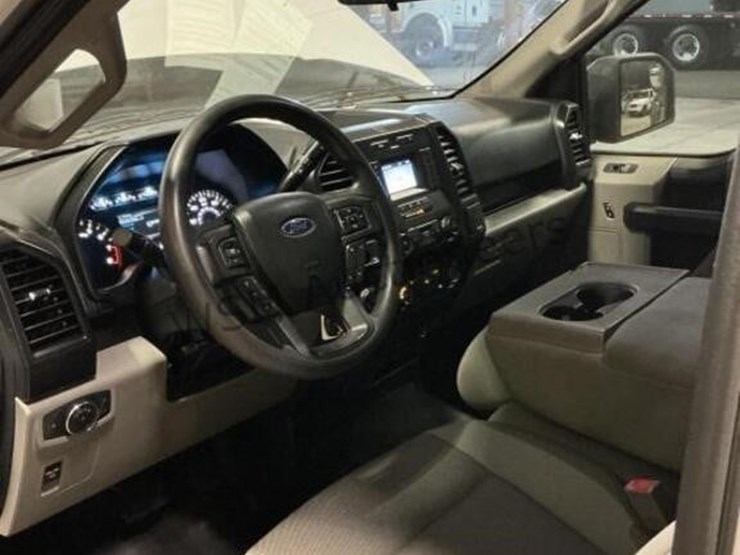 2020-ford-f150-image-22