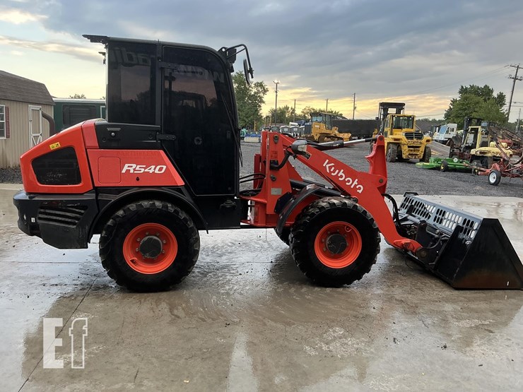 2021-kubota-r540-image-5