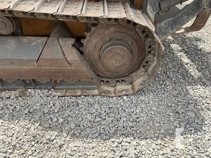 2018-case-650m-lt-image-9