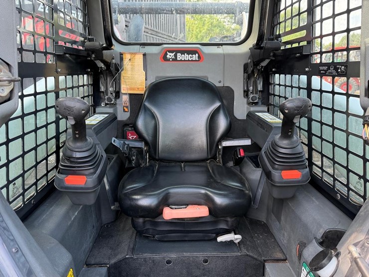 2020-bobcat-t76-image-19