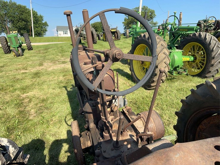 john-deere-b-image-16