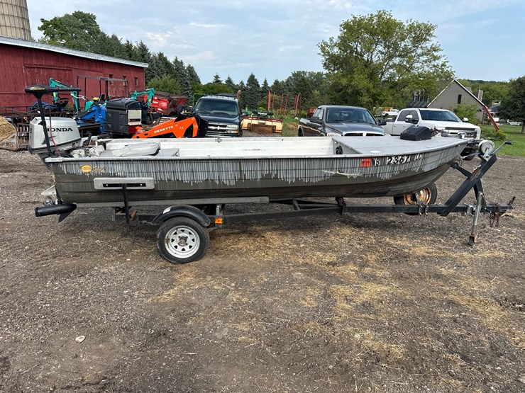 #741-•-16’-mirrow-fishing-boat-image-6