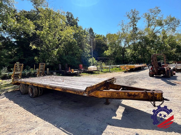 dual-t/a-equipment-tag-trailer-image-6