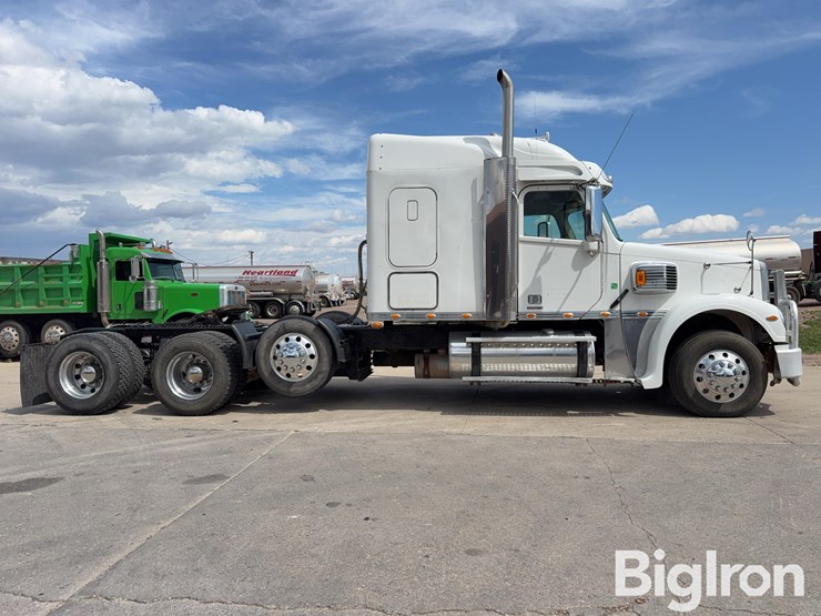 2012-freightliner-coronado-132-image-4