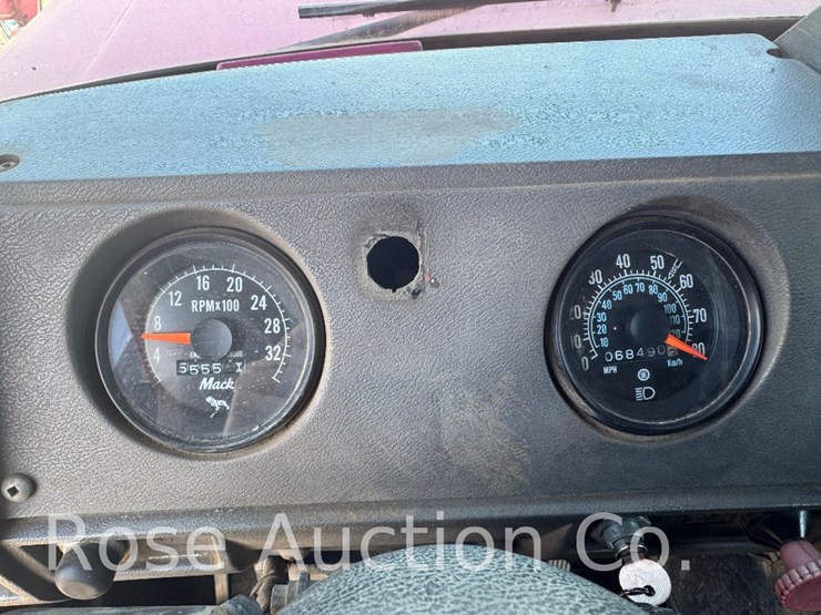1988-mack-superliner-tri-axle-dump-truck-v8-500-mack-engine-(ashland,-va)-image-30