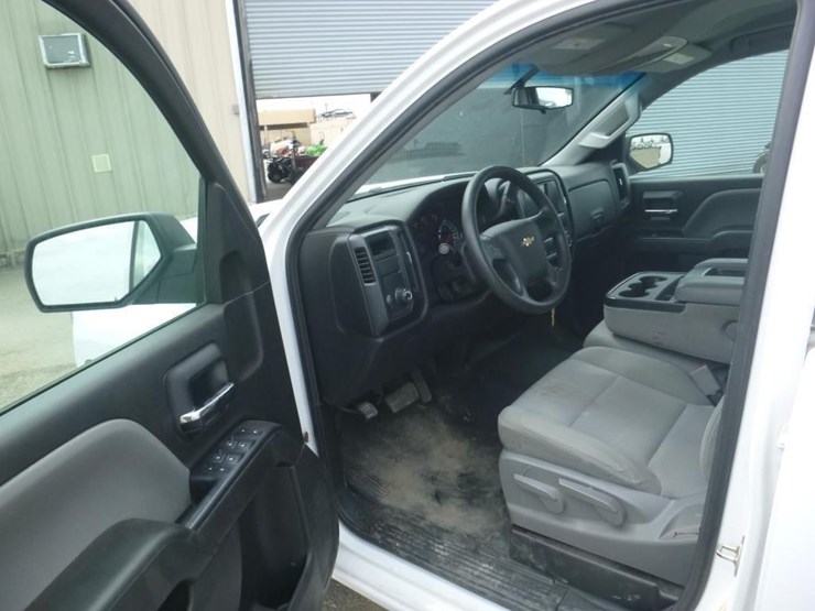 2019-chevrolet-1500-image-5