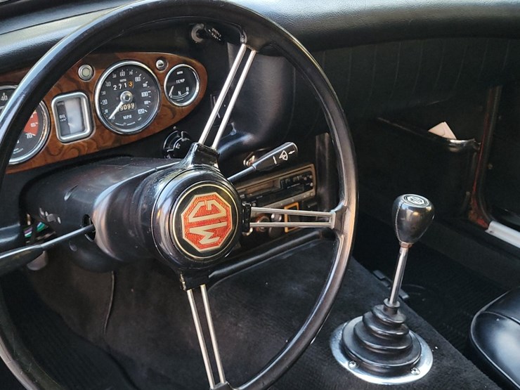 #146-•-offered-at-no-reserve-|-1969-mgb-gt-image-15