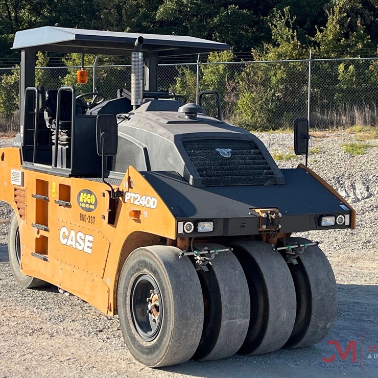 2023 CASE PT240D