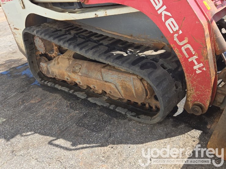 2018-takeuchi-tl12r2-image-11