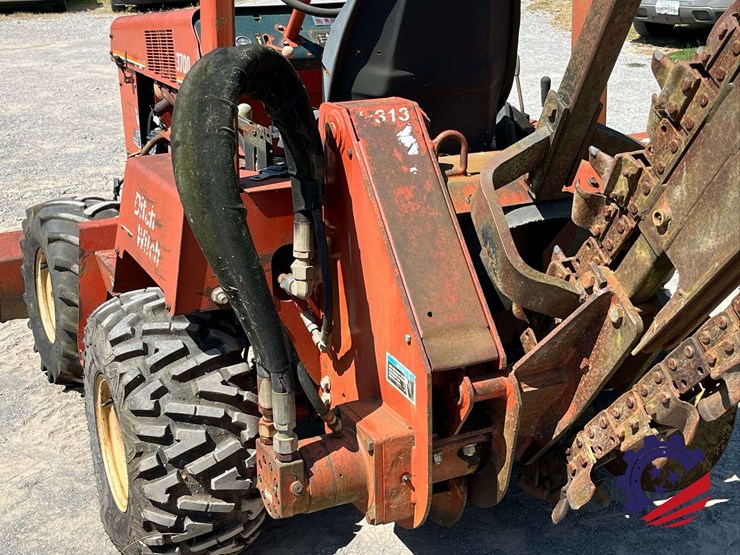 2001-ditch-witch-3700-image-18