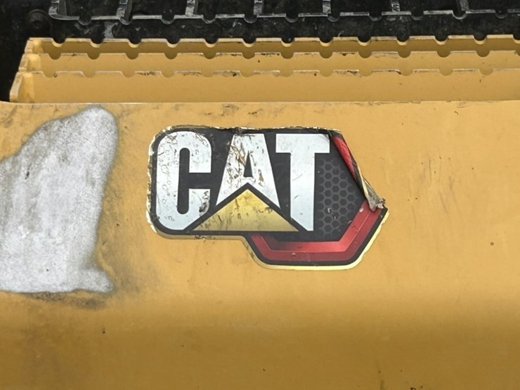 2023-caterpillar-299d3-xe-image-9