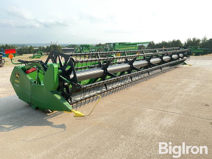 2017-john-deere-635f-image-3