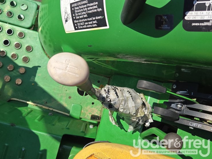 2016-john-deere-5055e-image-34