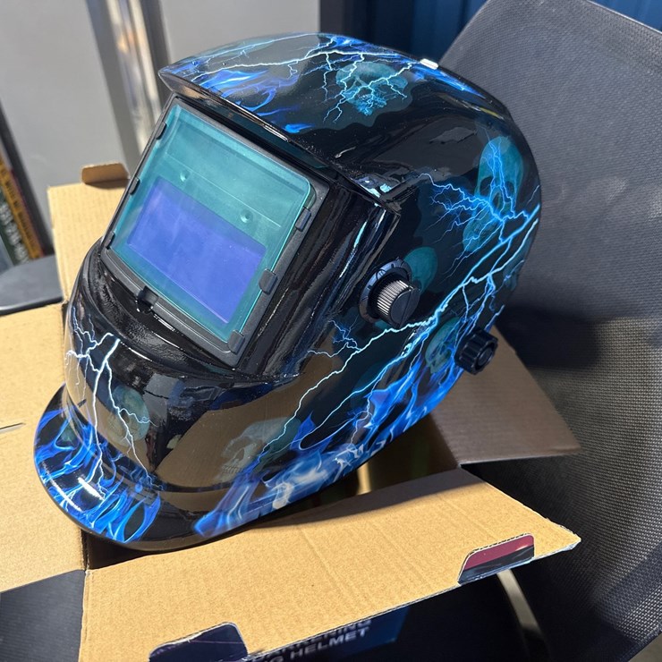 #1020 • Auto darkening welding helmet
