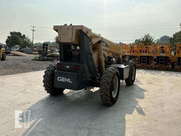 2015-gehl-rs10-55-image-4
