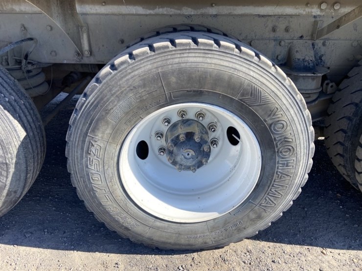 2004-kenworth-w900-image-32