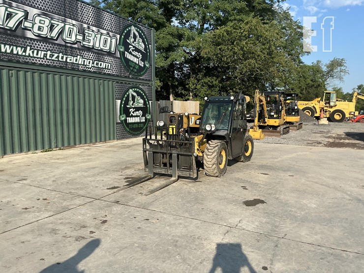 2018-caterpillar-th255c-image-8