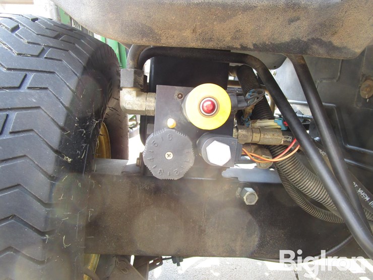 2007-john-deere-3235c-image-16