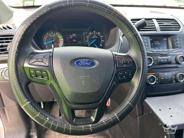 2017-ford-explorer-image-14