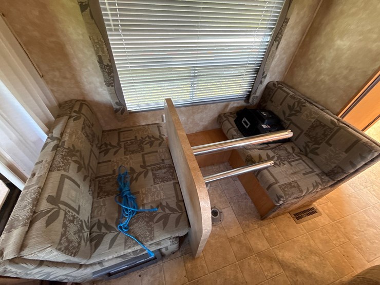 #668-•-spirit-of-america-camper-image-20