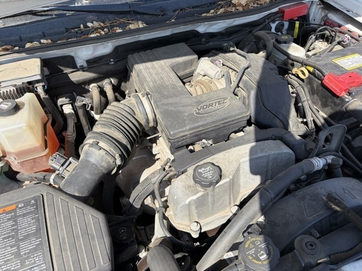 2012-chevrolet-colorado-lt-image-10