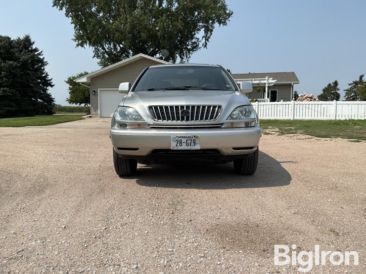 2001-lexus-rx300-image-2