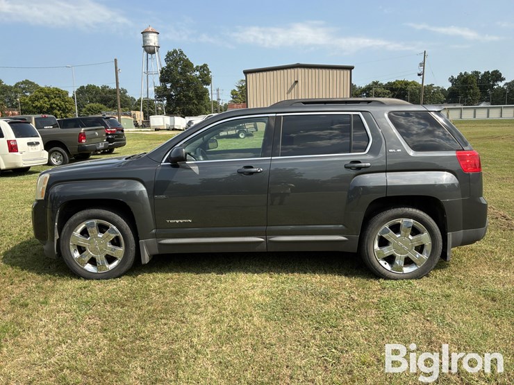 2011-gmc-terrain-image-8