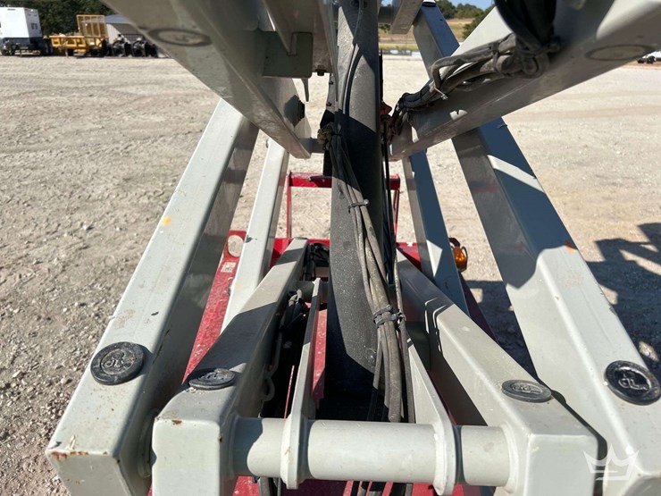 mec-scissor-lift-image-8
