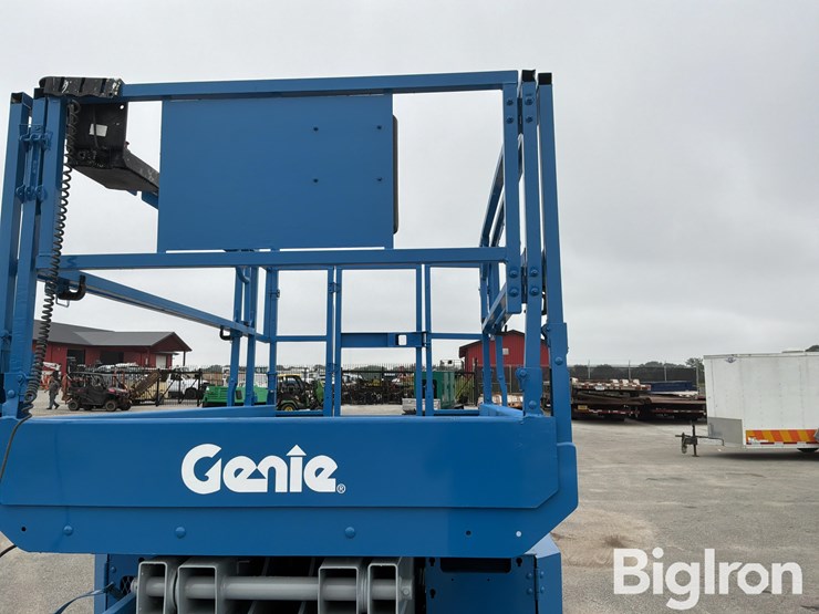 2013-massey-ferguson-730-image-12
