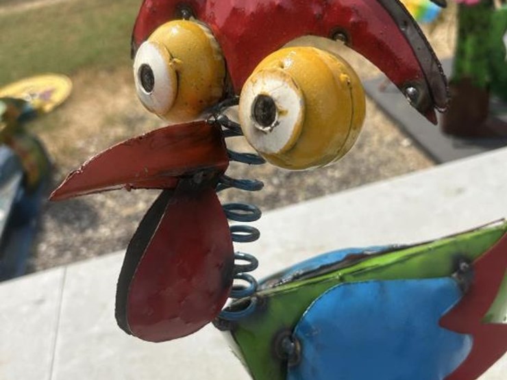 #158-•-metal-art---big-eyed-rooster-bobble-head-image-2