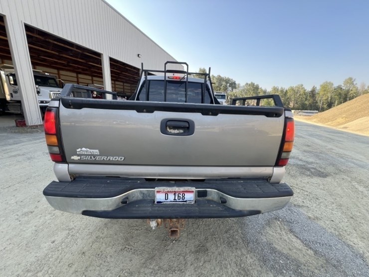 2006-gmc-sierra-2500-image-4