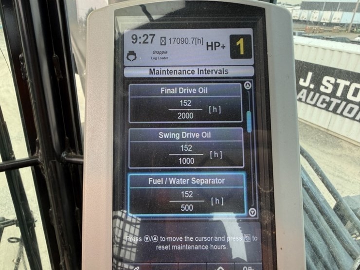 2013-caterpillar-568-image-43