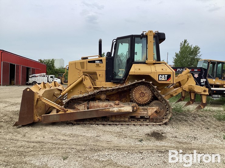 2017-caterpillar-d6n-xl-image-8