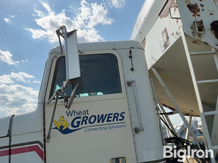 1990-freightliner-fld120-image-20