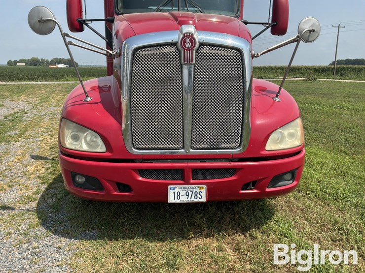 2010-kenworth-t600-image-11