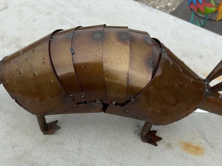 #140-•-metal-art---medium-brown-amadillop-&-small-image-3