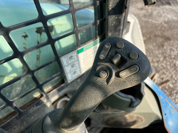 2014-bobcat-t750-image-20