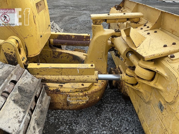 2014-komatsu-d61ex-23-image-11