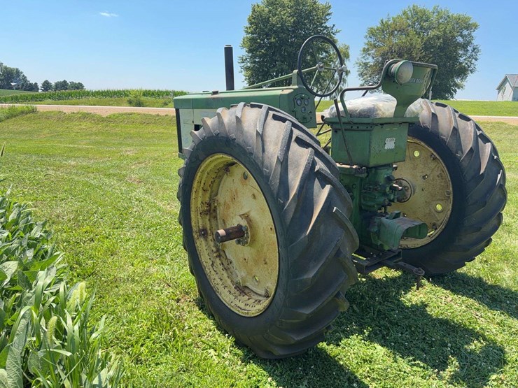 john-deere-70-image-3